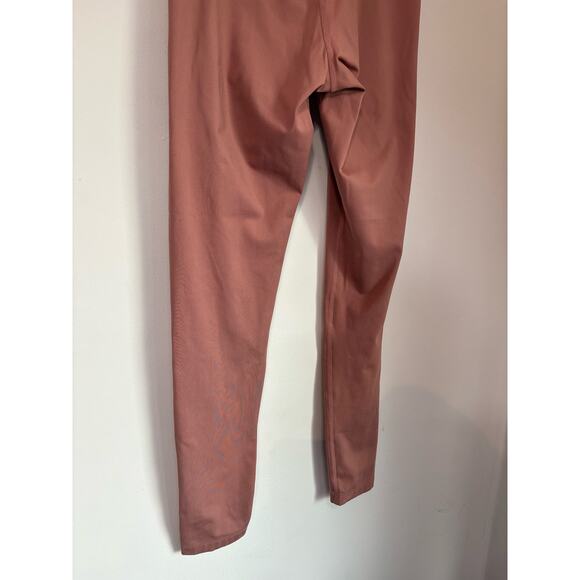 Girlfriend Collective Rosebud Compressive High-Rise Legging - Medium - - Picture 9 of 13